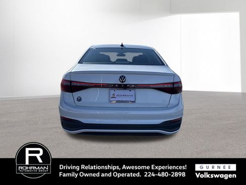 New 2026 Volkswagen Jetta SE image 9