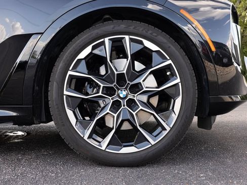 Used 2025 BMW X7 xDrive40i w/ M Sport Package AWD/4WD image 76