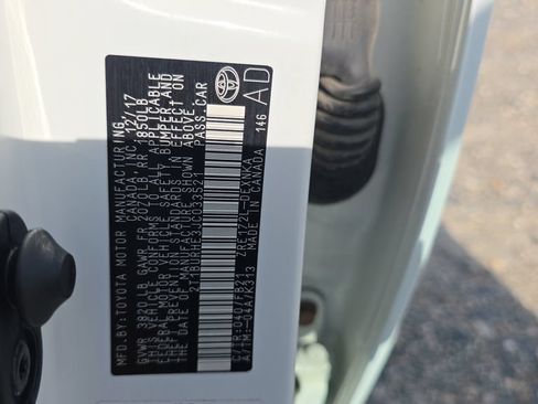 Used 2018 Toyota Corolla LE FWD image 27