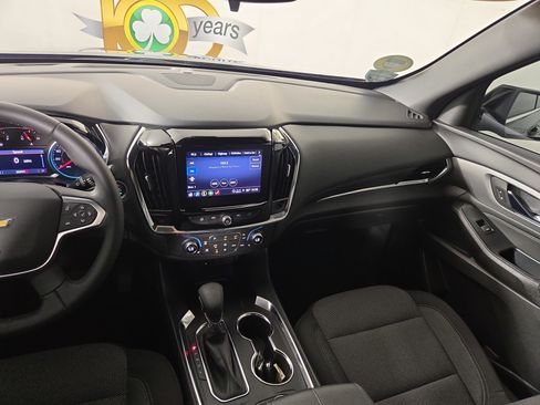 Certified 2023 Chevrolet Traverse LT FWD image 25