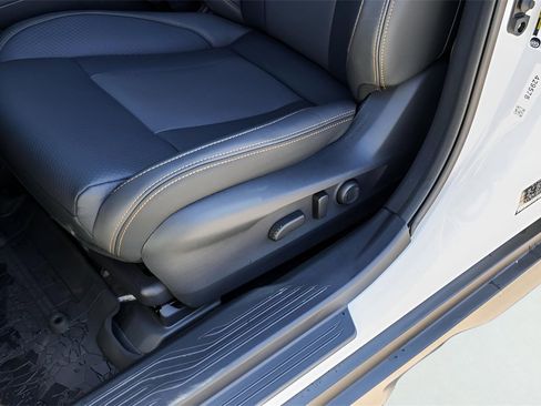 Used 2025 Subaru Outback Wilderness w/ Wilderness Package image 11