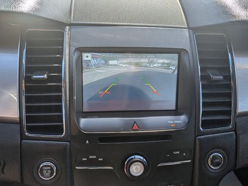 Used 2018 Ford Taurus SEL w/ Equipment Group 201A image 18