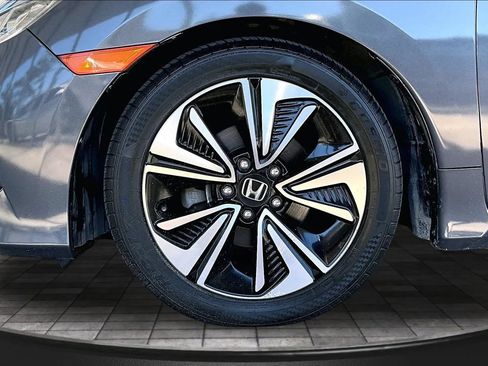 Used 2018 Honda Civic EX-T image 26