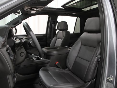 Certified 2023 Chevrolet Tahoe Z71 w/ Luxury Package image 5