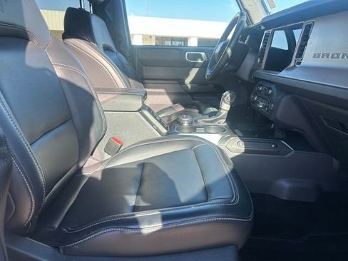 Certified 2025 Ford Bronco Outer Banks AWD/4WD image 18