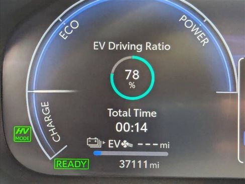 Used 2025 Toyota RAV4 XSE w/ Weather Package AWD/4WD image 11