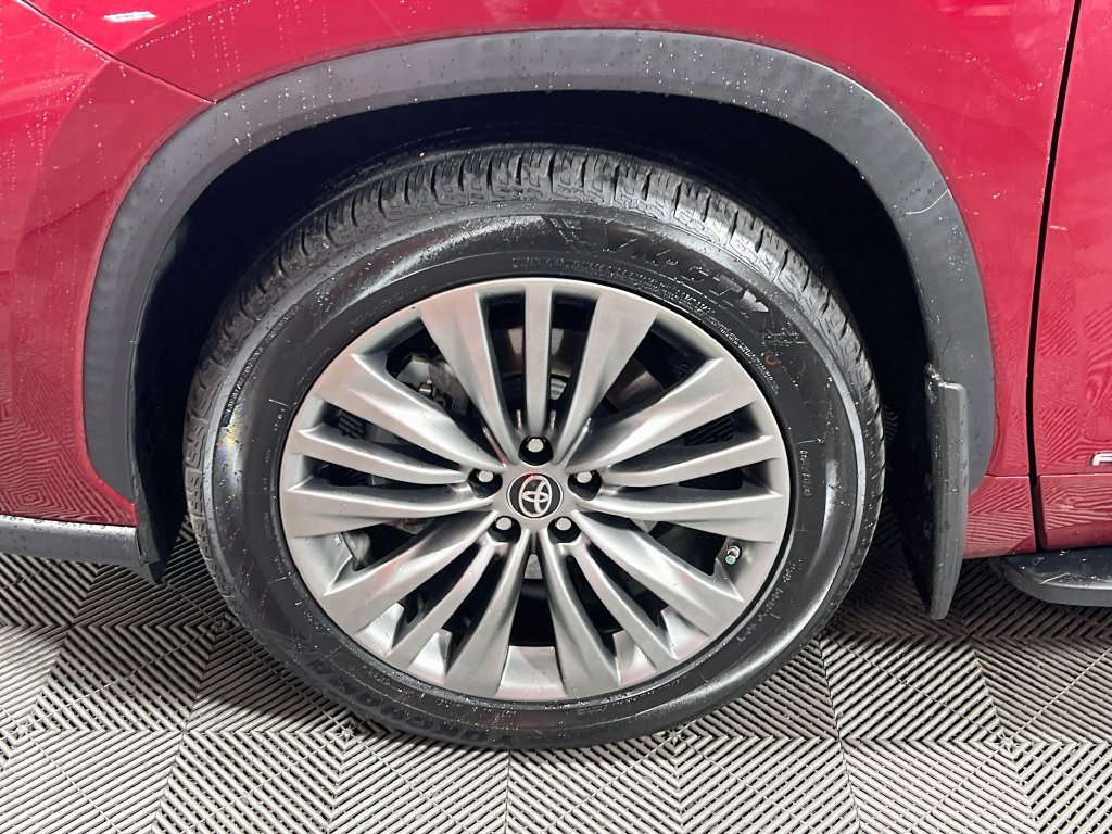 Certified 2021 Toyota Highlander Platinum AWD/4WD image 27