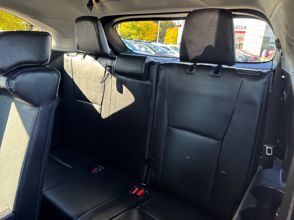 Used 2026 Toyota Highlander XLE AWD/4WD image 40