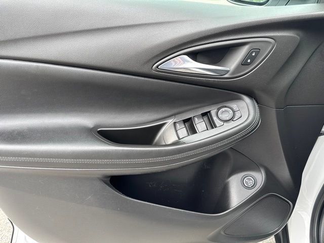 Used 2022 Buick Encore GX Select AWD/4WD image 10