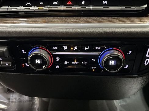 Certified 2025 Chevrolet Silverado 1500 LT image 29