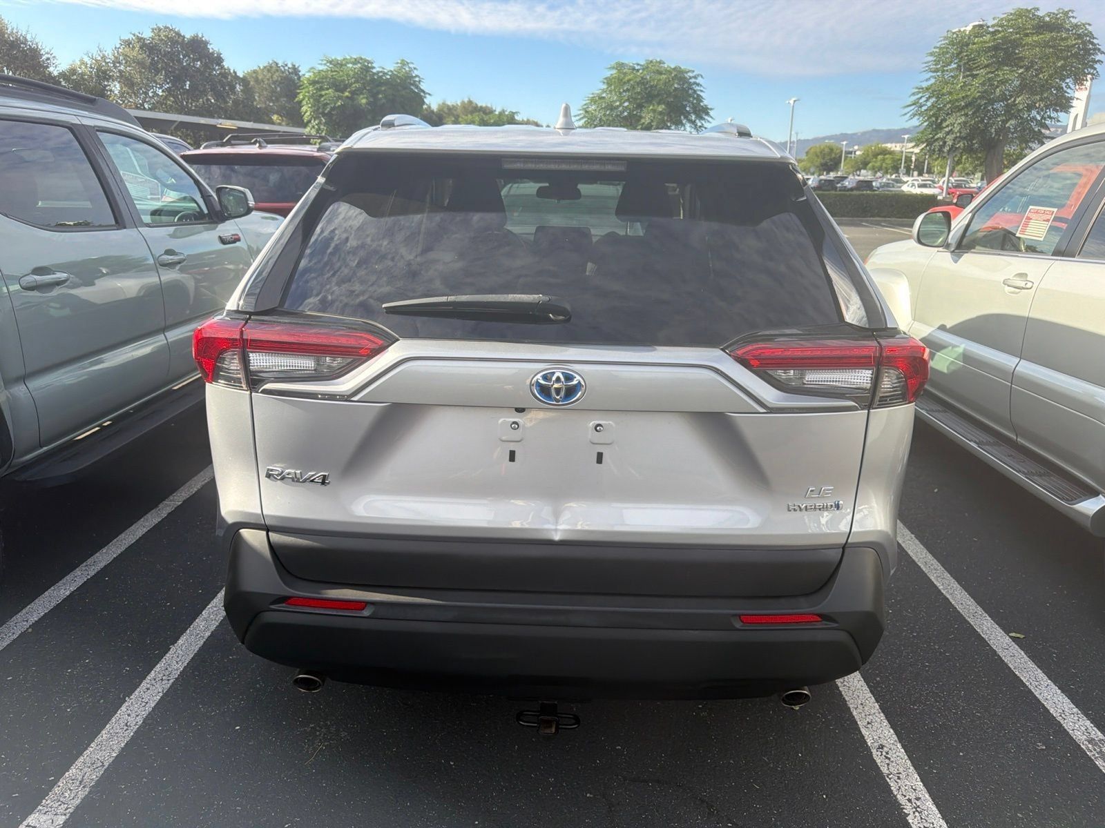 Used 2023 Toyota RAV4 LE AWD/4WD image 5