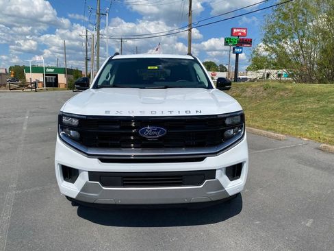 New 2026 Ford Expedition Platinum AWD/4WD image 2