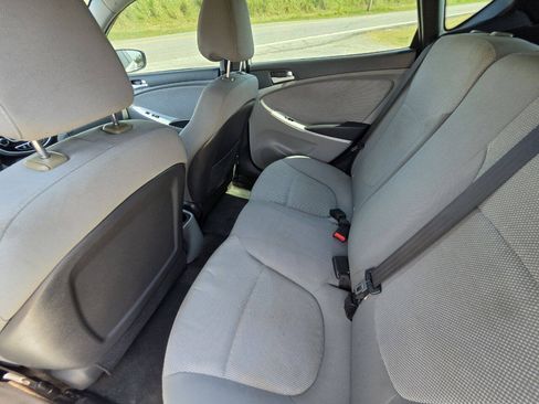 Used 2014 Hyundai Accent GS FWD image 6