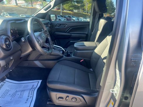 Used 2023 Chevrolet Colorado Trail Boss w/ Advanced Trailering Package image 10