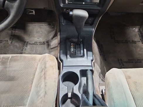 Used 2001 Toyota 4Runner SR5 RWD image 16