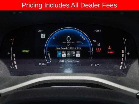 Used 2025 Toyota Camry SE FWD image 17