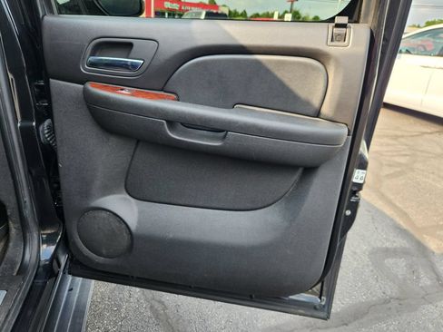 Used 2011 Chevrolet Suburban LTZ AWD/4WD image 13