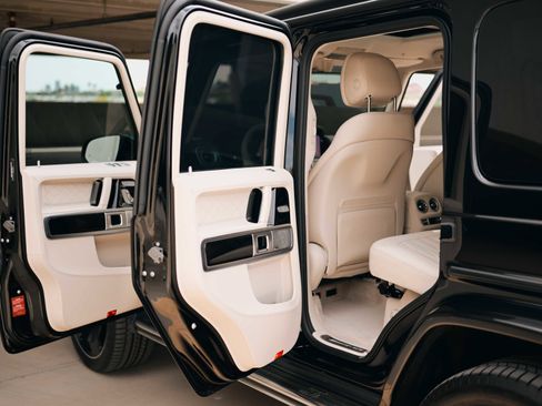 Used 2025 Mercedes-Benz G 63 AMG 4MATIC image 12