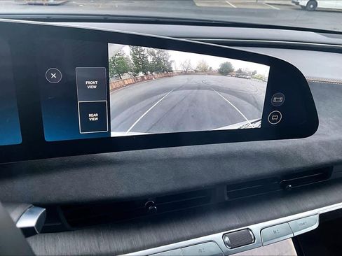 Used 2022 Lucid Air Grand Touring image 24