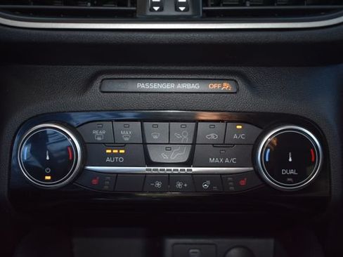 Used 2022 Ford Escape SEL w/ Technology Package AWD/4WD image 33