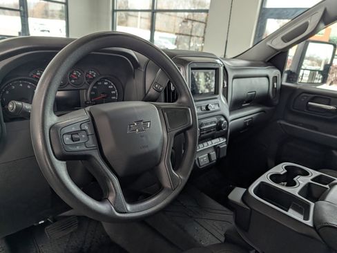 Used 2025 Chevrolet Silverado 2500 Custom w/ Custom Value Package image 14