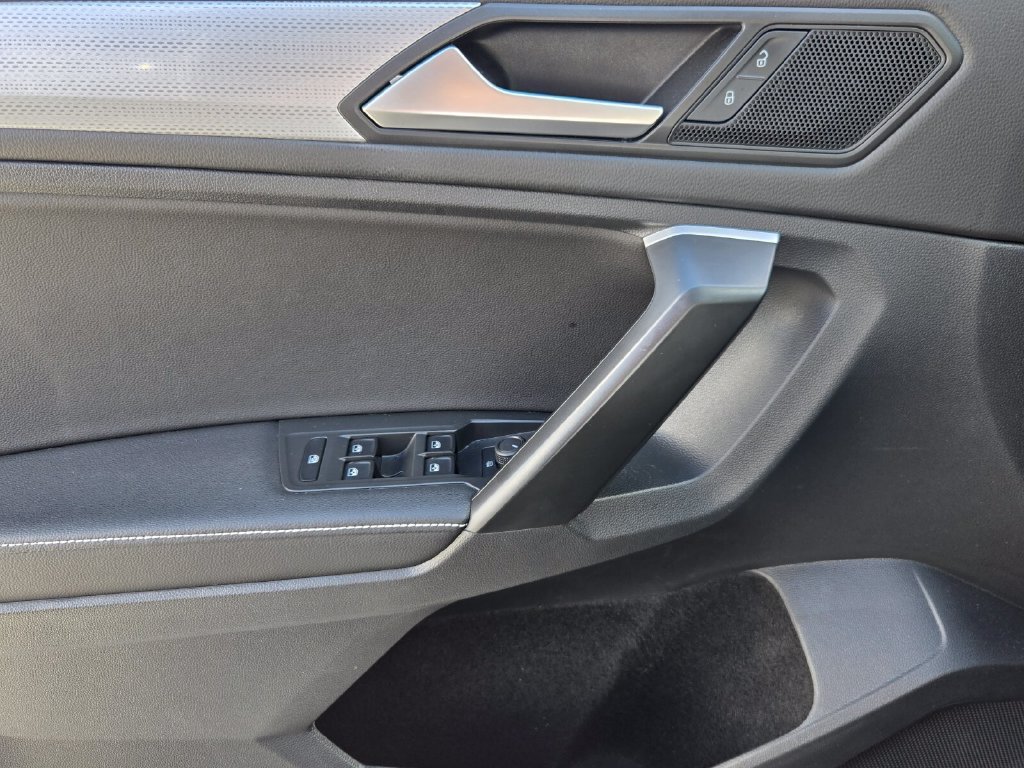 Certified 2024 Volkswagen Tiguan S FWD image 27