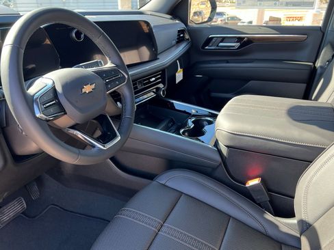 New 2026 Chevrolet Suburban High Country w/ Sun And Tow Package image 16