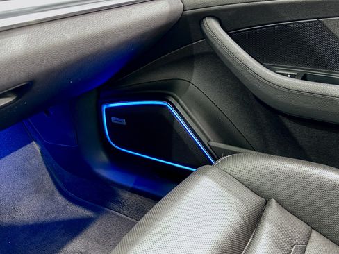 Certified 2022 Porsche Panamera 4 Platinum Edition image 57