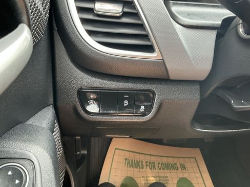 Certified 2024 Kia Seltos LX AWD/4WD image 20