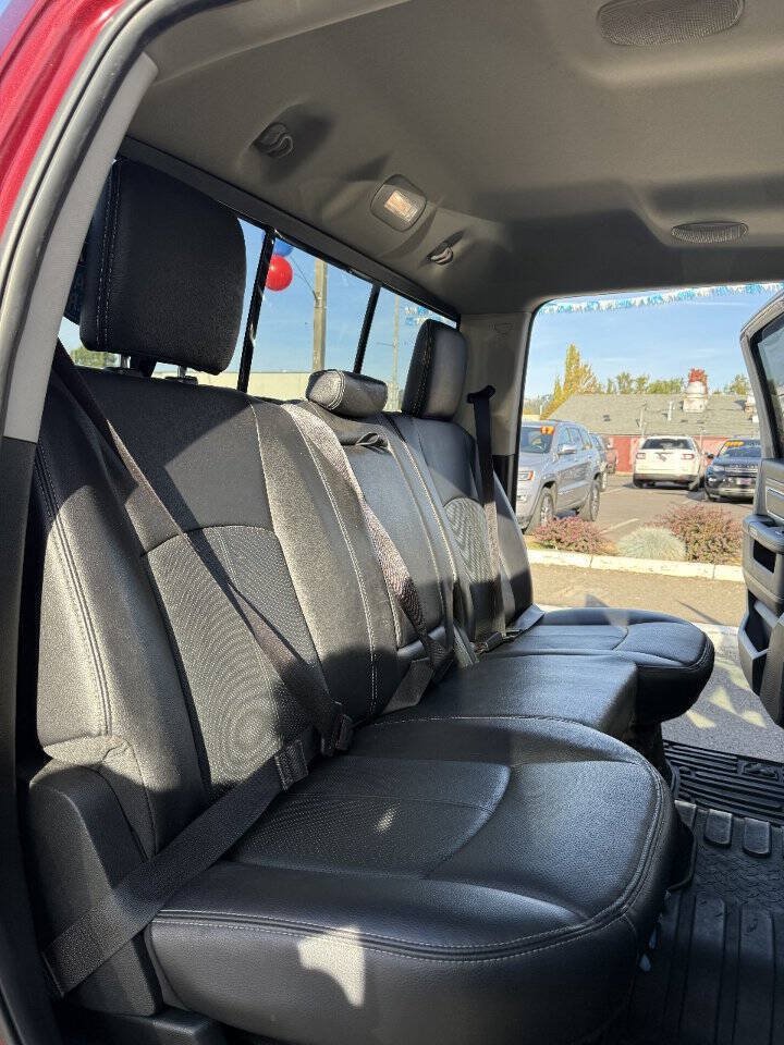 Used 2018 RAM 1500 Laramie AWD/4WD image 11