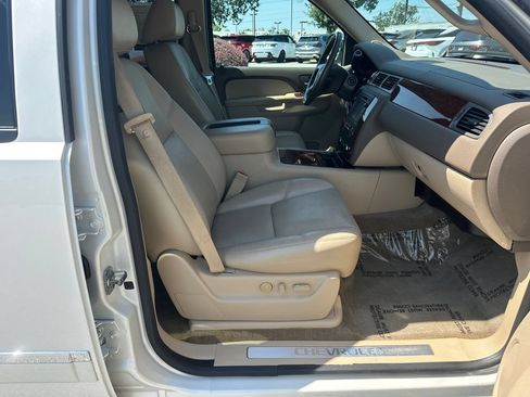 Used 2012 Chevrolet Tahoe LTZ AWD/4WD image 11