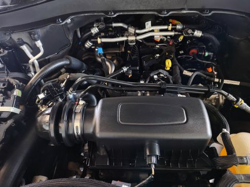 Used 2023 Ford Explorer XLT RWD image 29