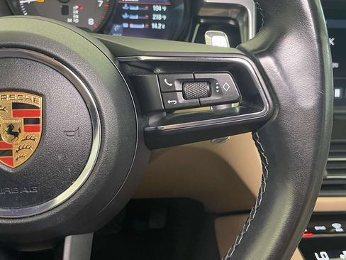 Certified 2023 Porsche Macan AWD/4WD image 38