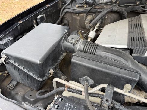 Used 2002 Lexus LX 470 4WD image 66