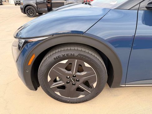 New 2025 Kia EV6 Light w/ Light LR Technology Package image 8