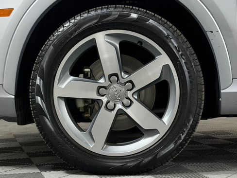 Used 2015 Audi Q3 2.0T Premium Plus w/ Driver Assistance Package image 12