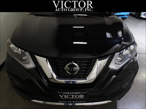 Used 2018 Nissan Rogue SL image 3