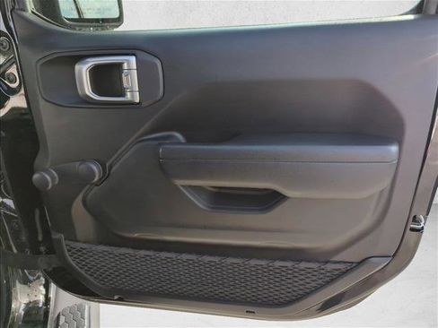 Used 2023 Jeep Wrangler Sport image 23