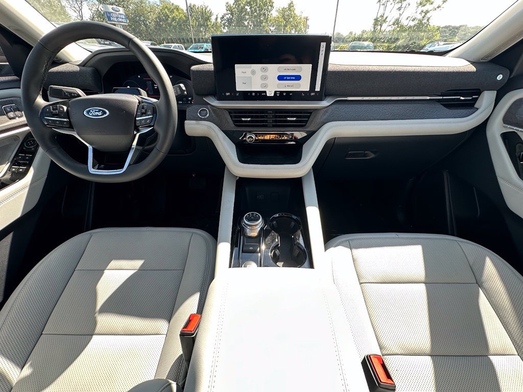 New 2026 Ford Explorer Platinum w/ LUX Leather Package AWD/4WD image 21