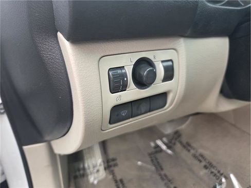 Used 2007 Subaru Outback 2.5i AWD/4WD image 15