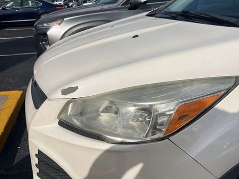 Used 2016 Ford Escape SE w/ SE Leather Comfort Package image 2