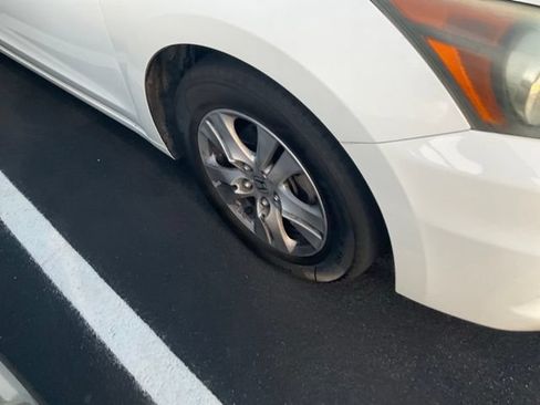 Used 2011 Honda Accord SE image 2