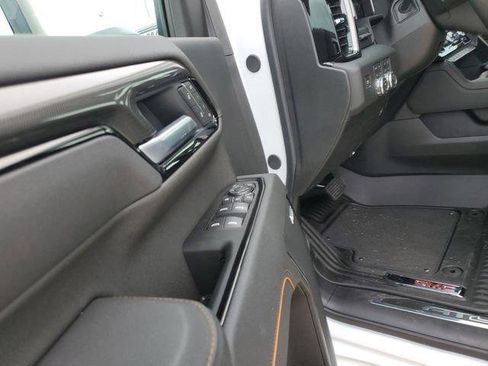 New 2026 GMC Sierra 2500 AT4 w/ AT4 Premium Plus Package AWD/4WD image 11