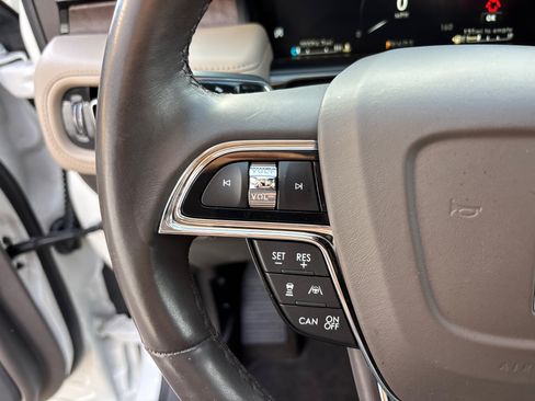 Certified 2023 Lincoln Nautilus Reserve w/ Equipment Group 201A image 17