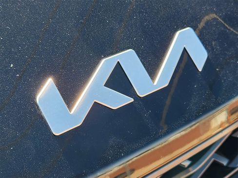 Used 2023 Kia K5 GT-Line image 11