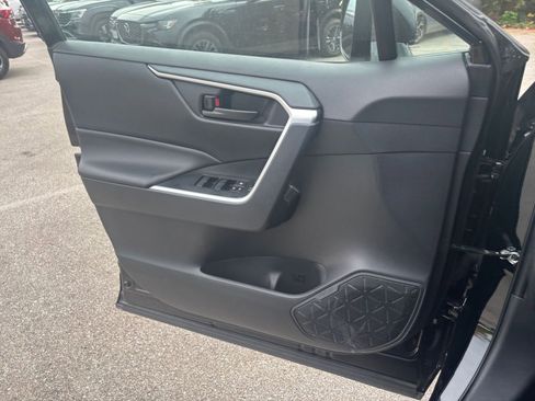 Used 2025 Toyota RAV4 LE image 20