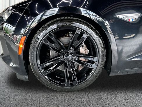 Used 2018 Chevrolet Camaro SS RWD image 34