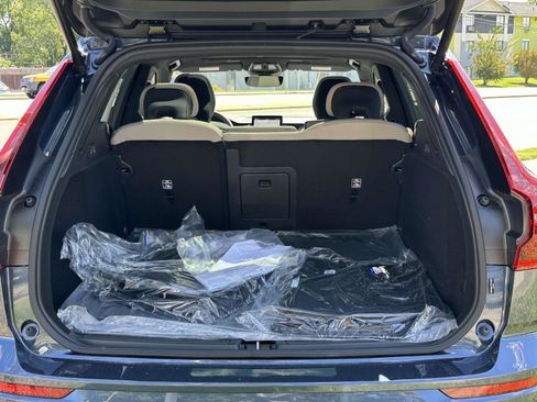 New 2026 Volvo XC60 B5 Core w/ Climate Package image 13