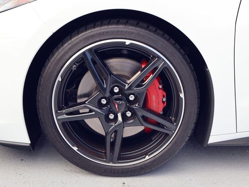 Used 2022 Chevrolet Corvette 3LT w/ Z51 Performance Package image 27