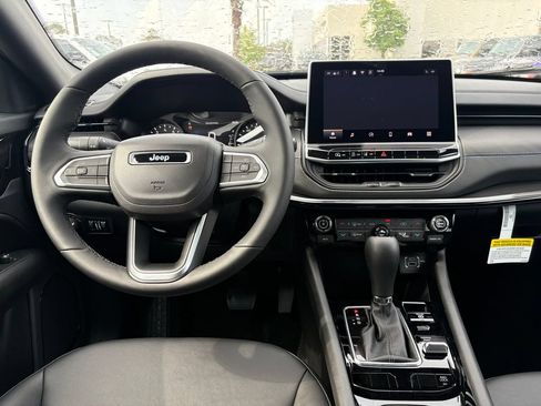 New 2026 Jeep Compass Latitude AWD/4WD image 13